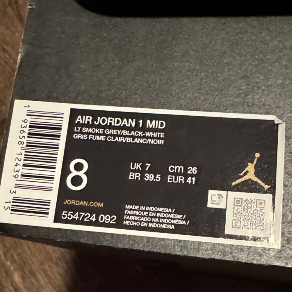 Air Jordan 1 Mid Sneakers